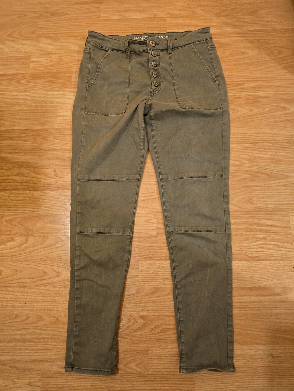 American Eagle Outfitters Olive Green Button-Fly Cargo Pants